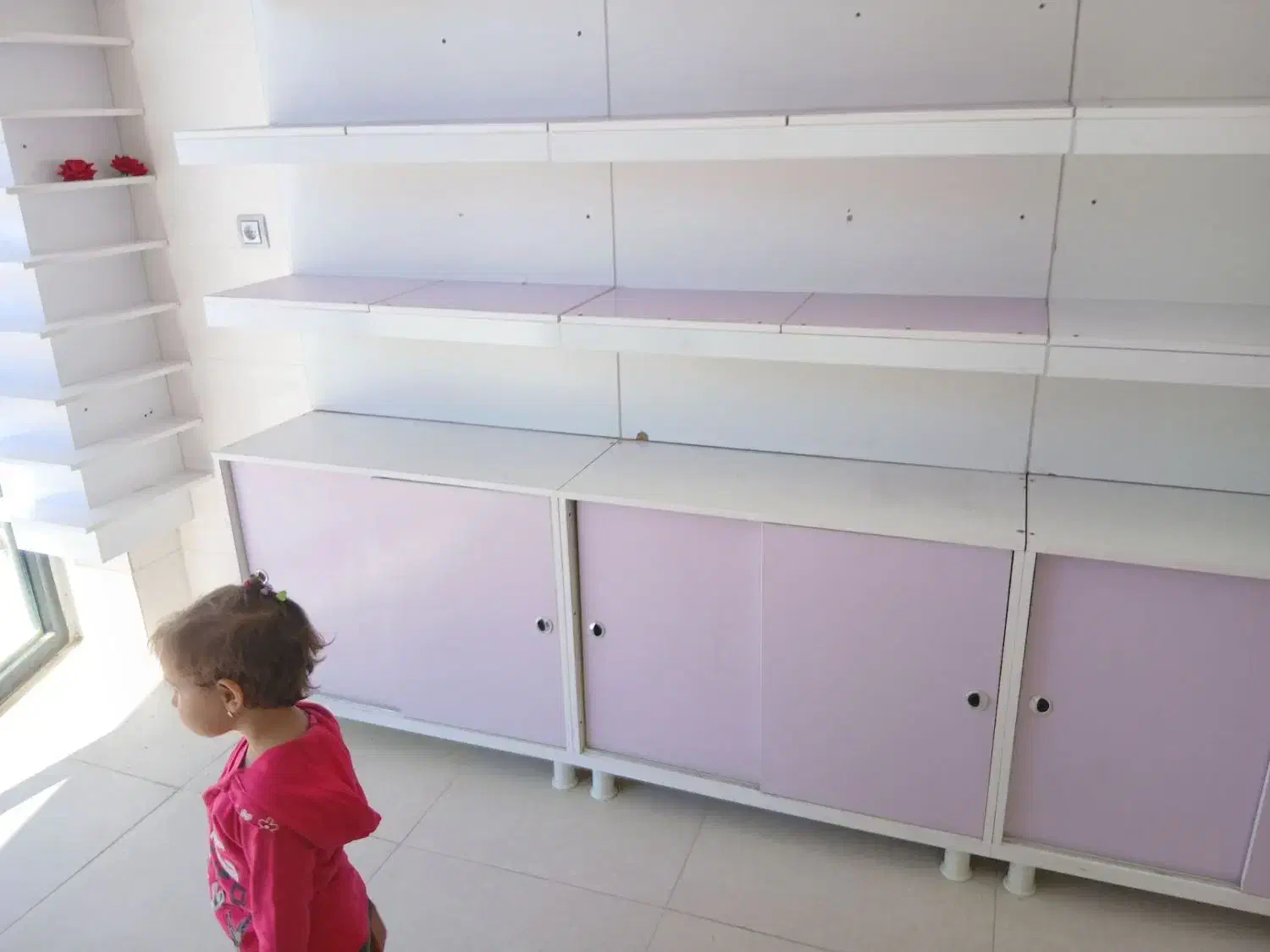 قفسه و ویترین mdf  مغازه در حد نو|فروشگاه و مغازه|قروه, |دیوار