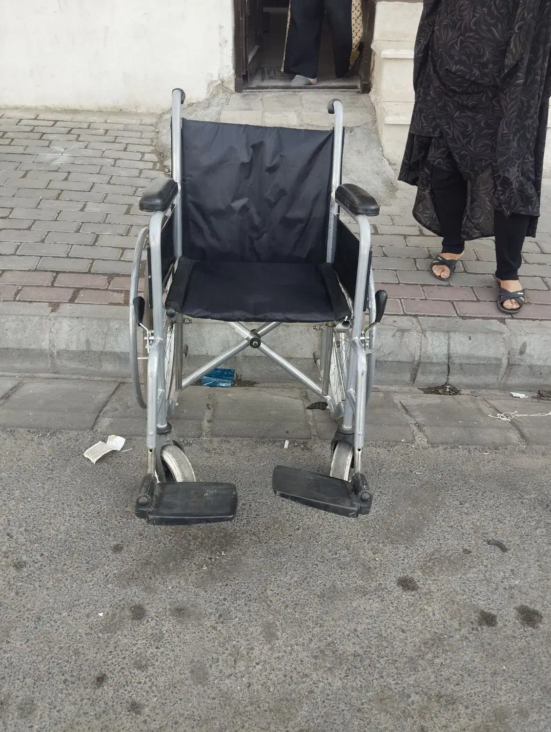 ویلچر تاشو در حد نو هس|آرایشی، بهداشتی، درمانی|تبریز, |دیوار