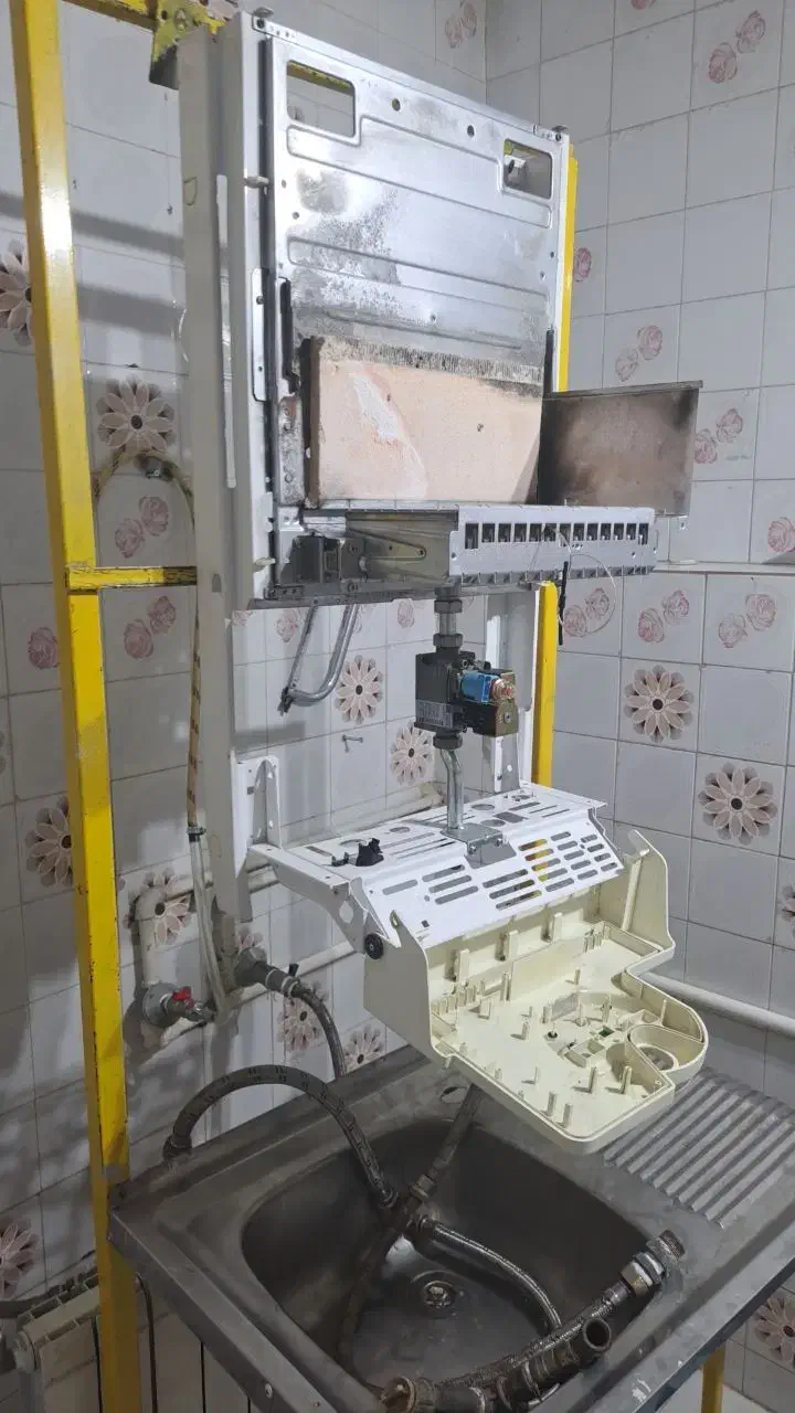 ناب سرویس تعمیرکار سرویسکارپکیج آبگرمکن و لباسشویی|خدمات پیشه و مهارت|شیراز, رحمت‌آباد|دیوار