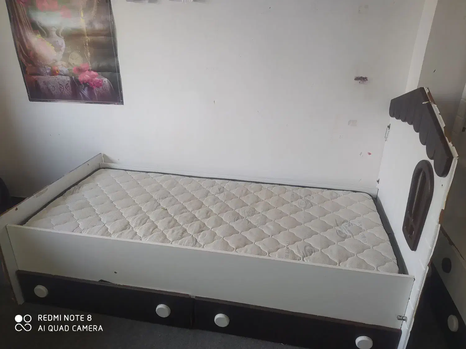 تحت خواب|تخت و سرویس خواب|سنگر, |دیوار