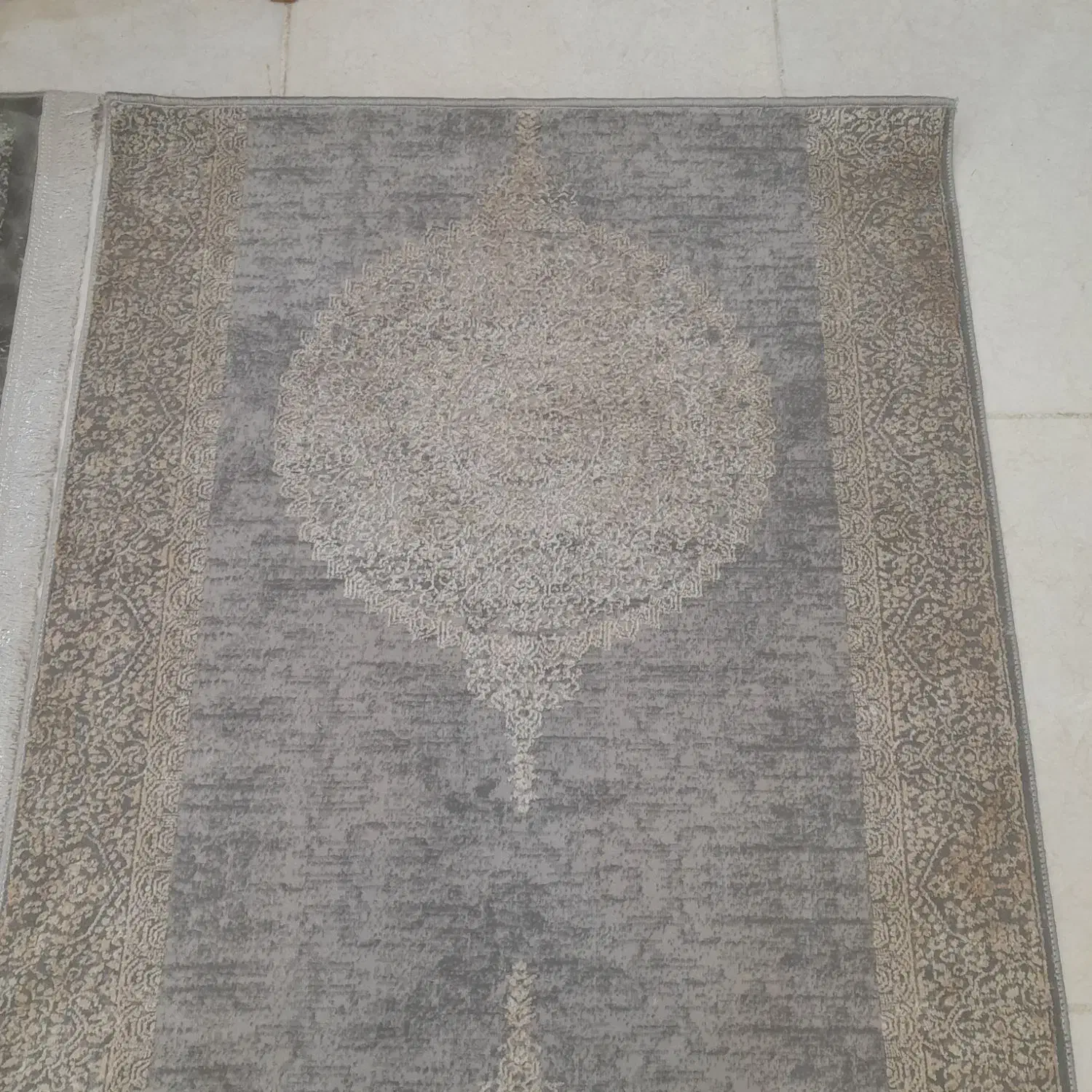 فرش راه رویی|فرش|اهواز, کوی باهنر|دیوار