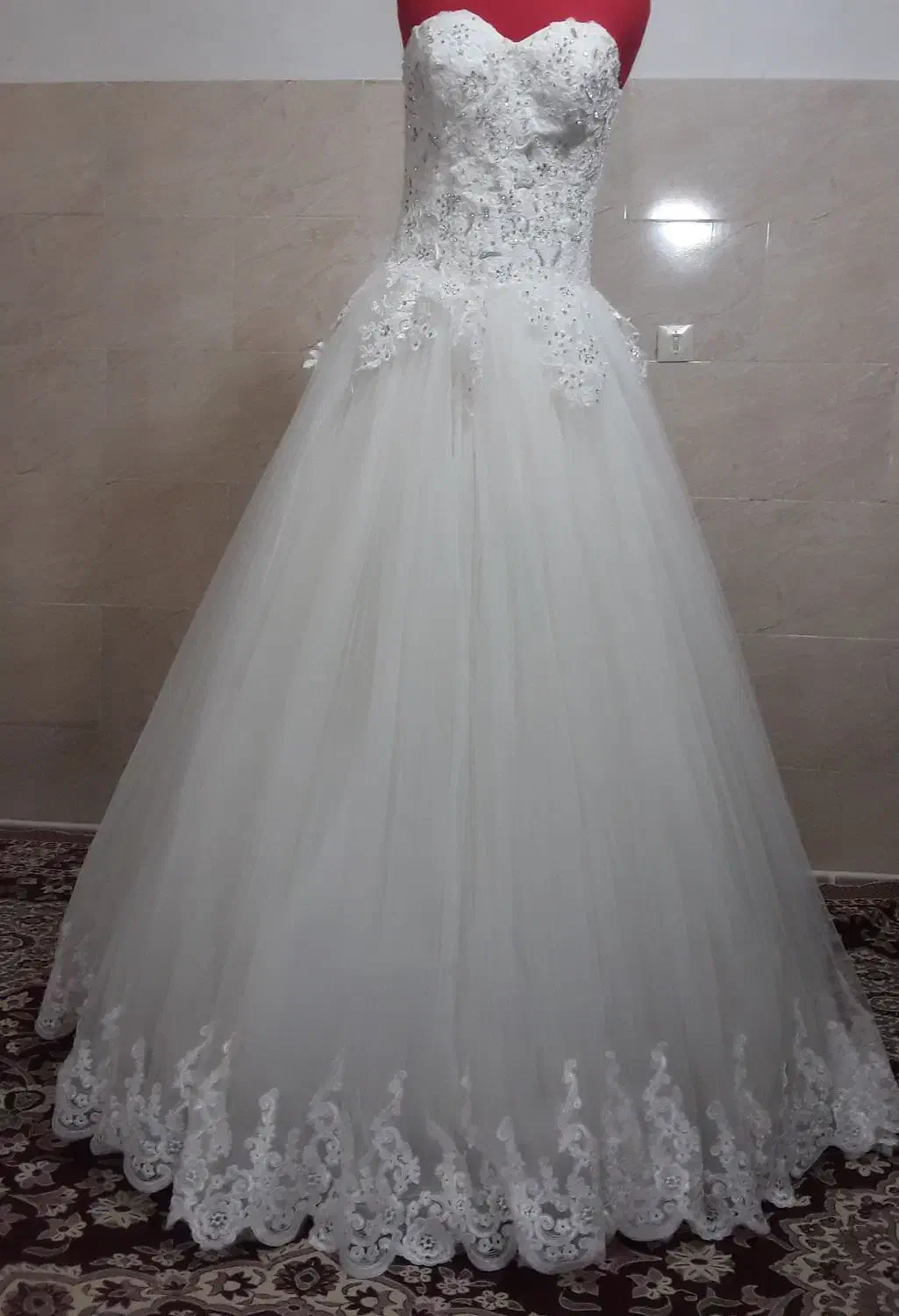 پیراهن عروس|لباس|دامغان, |دیوار