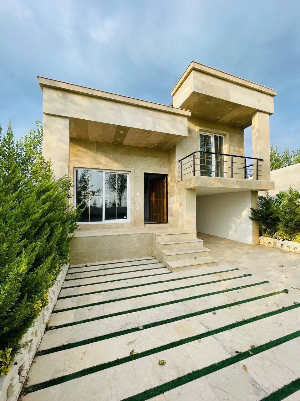 ویلاباغ پیلوت۲۰۰متری همصفا/فروش فوری به علت مهاجرت|فروش خانه و ویلا|چمستان, |دیوار