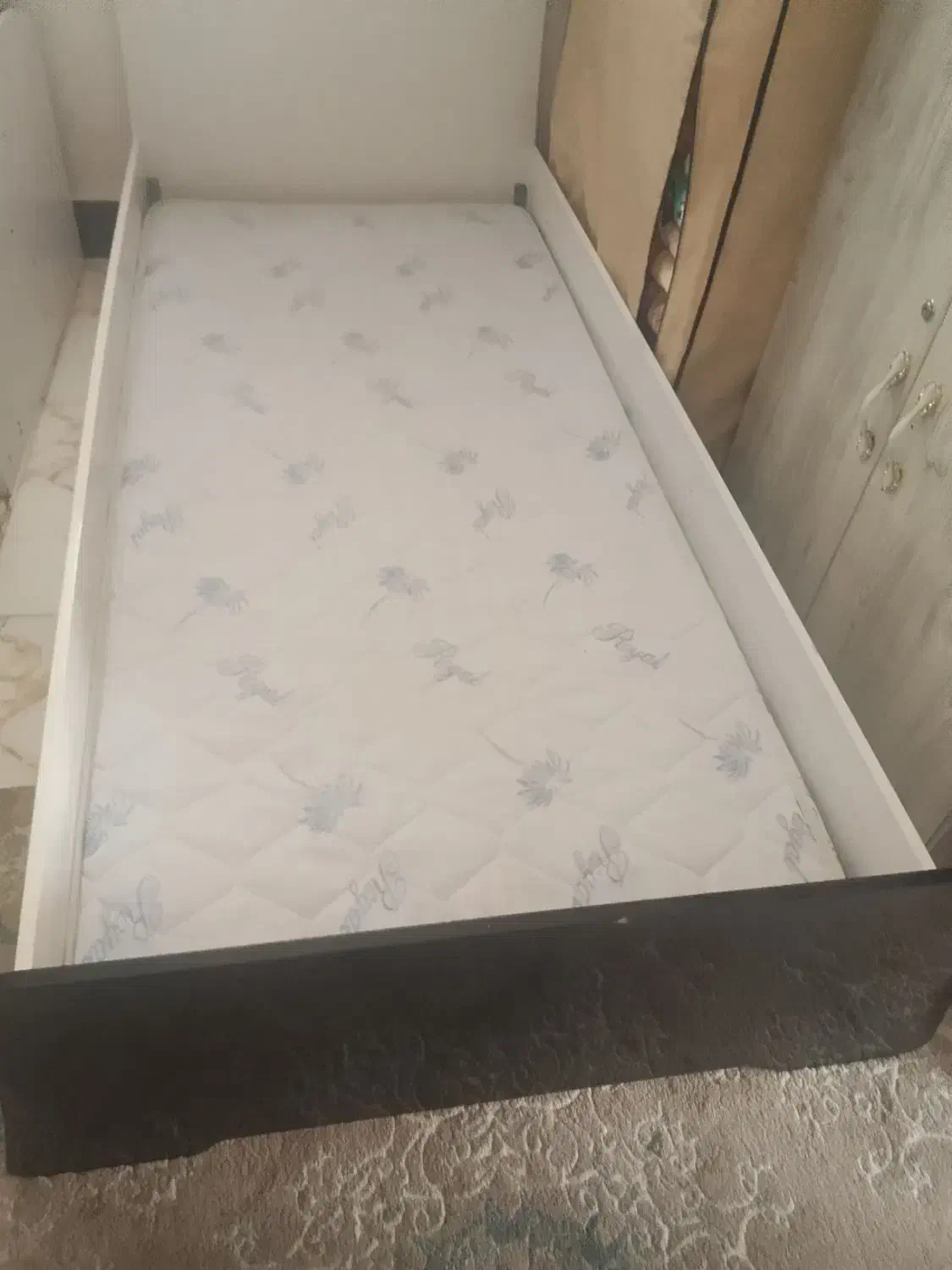 تخت نوجوان|تخت و سرویس خواب|کرمانشاه, |دیوار