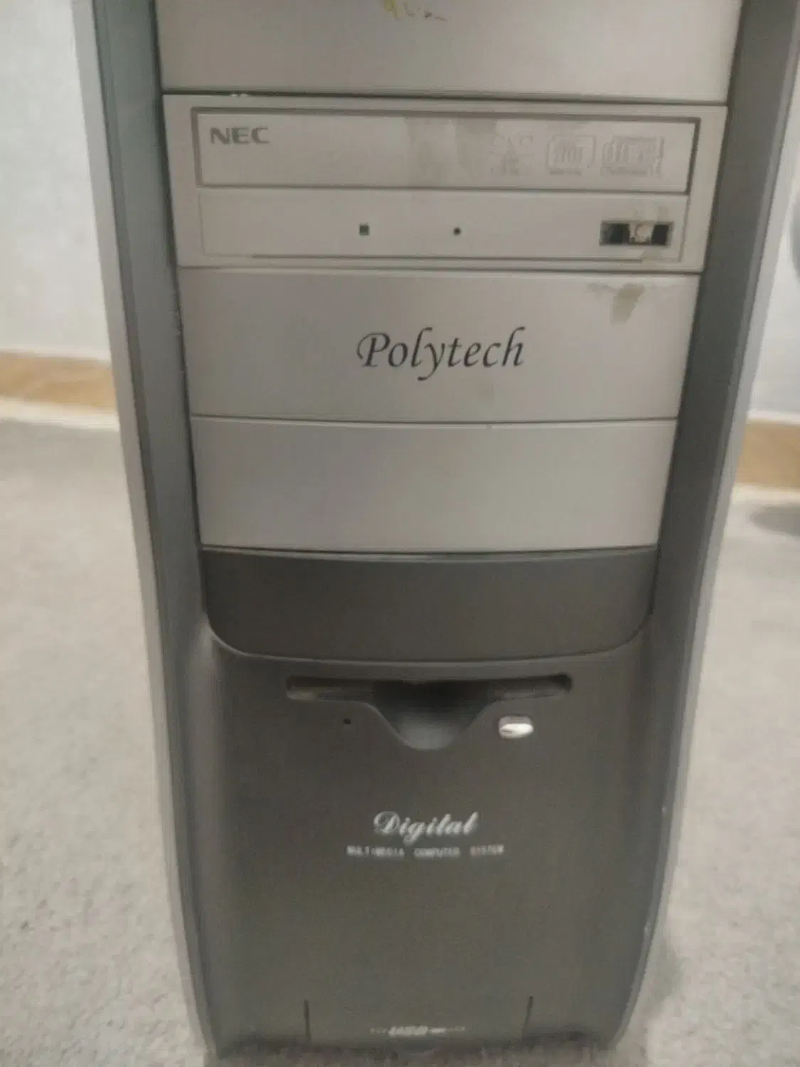 کیس و مانیتور قدیمی|رایانه رومیزی|خورموج, |دیوار