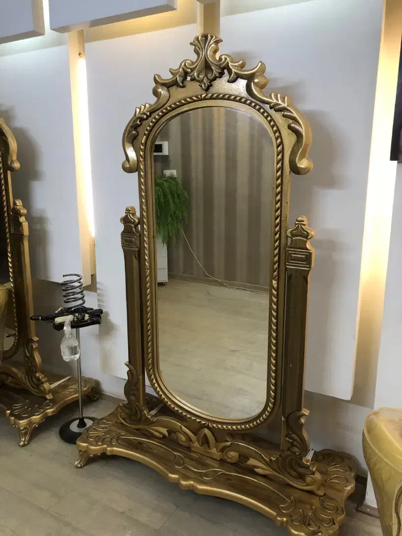 فروش اینه .سرشور.مبل حصیری.صندلی کوتاهی.میزناخن|آرایشگاه و سالن‌های زیبایی|اصفهان, جلفا|دیوار