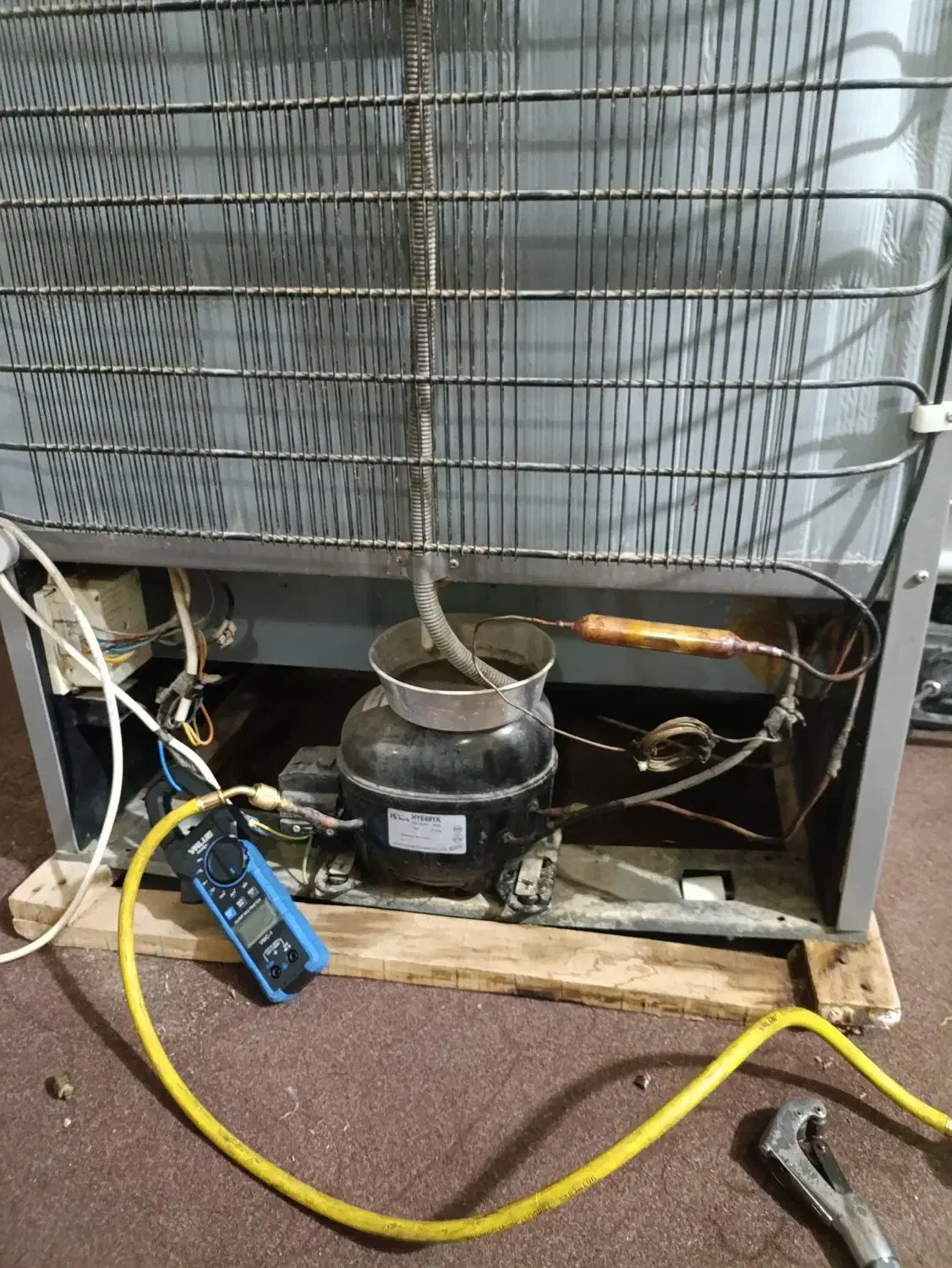 تعمیر وگازگیری یخچال و فریزر خانگی و ویترینی|خدمات پیشه و مهارت|اهواز, معین زاده|دیوار