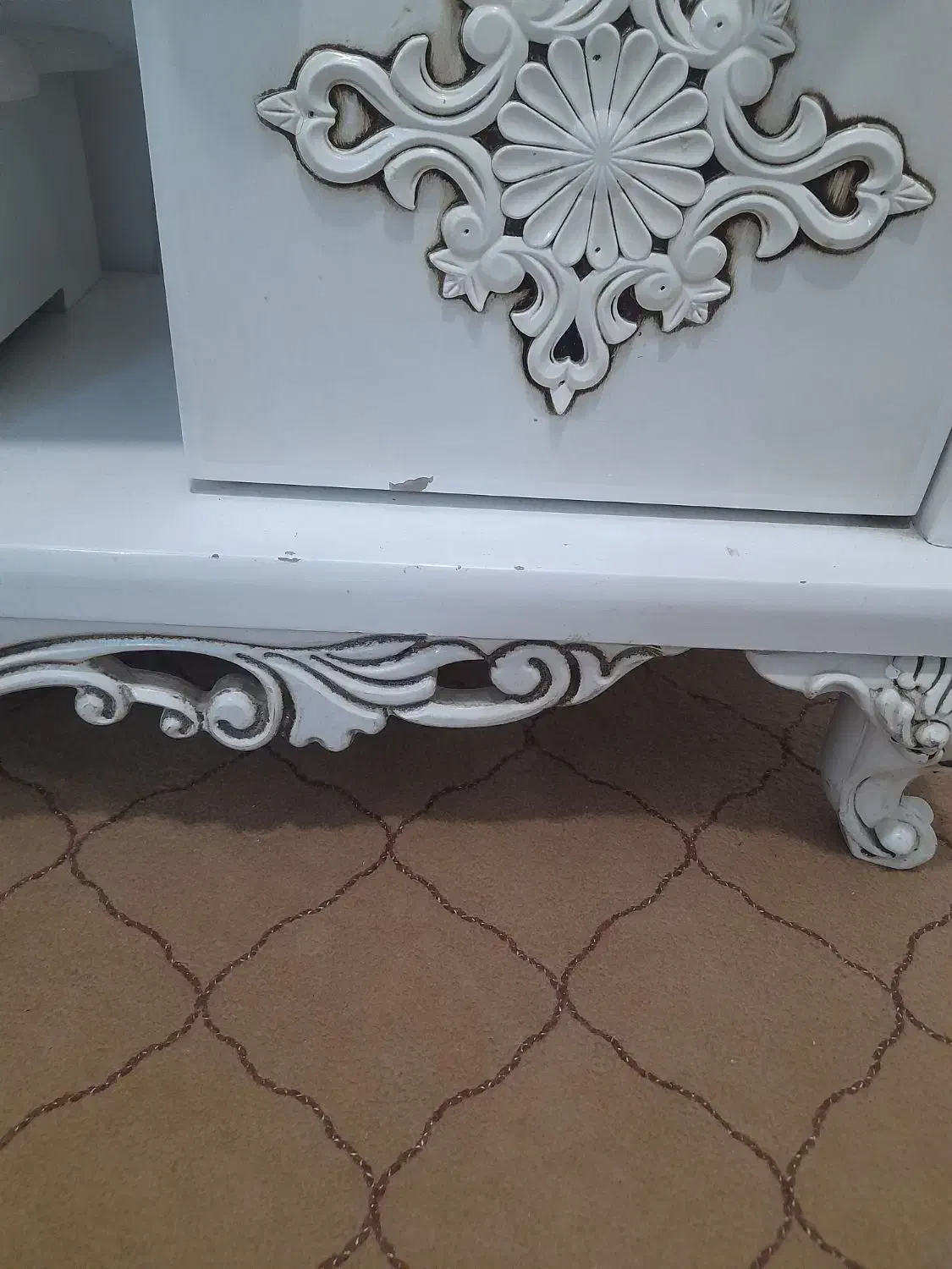 بوفه .میز تلوزیون در حد نو|بوفه، ویترین، کنسول|قم, قلعه کامکار|دیوار