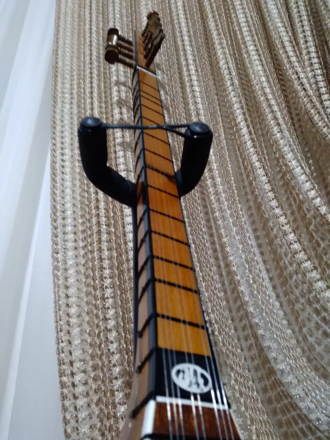 سازقوپوز|سازهای سنتی|سراب, |دیوار