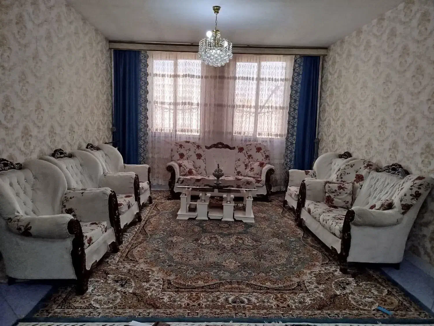 مبل 9 نفره به همراه میز جلو مبلی و عسلی ها|مبلمان خانگی و میز عسلی|محمدشهر, محمدشهر|دیوار