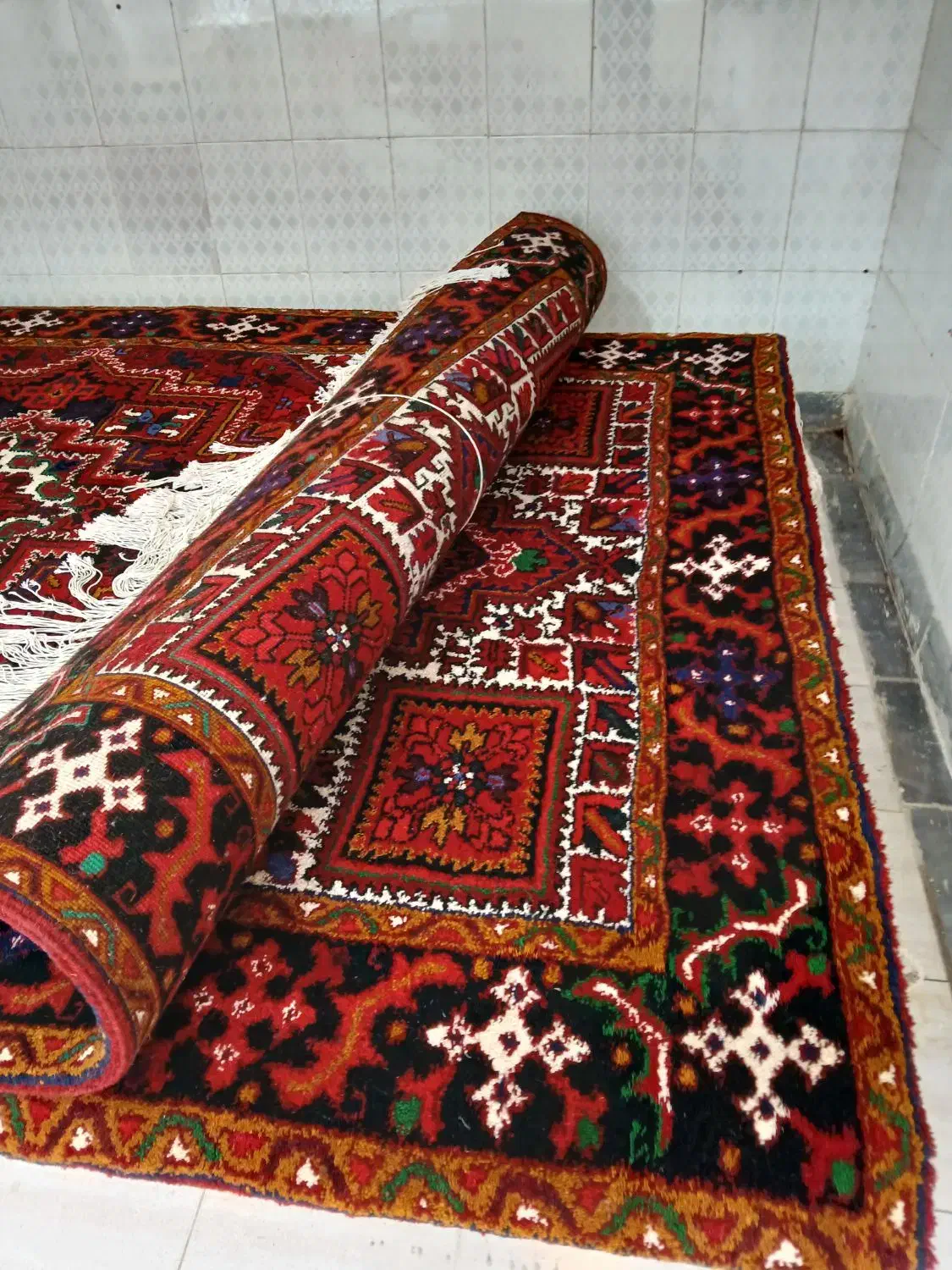 فرش چشمه وزان|فرش|اهر, |دیوار