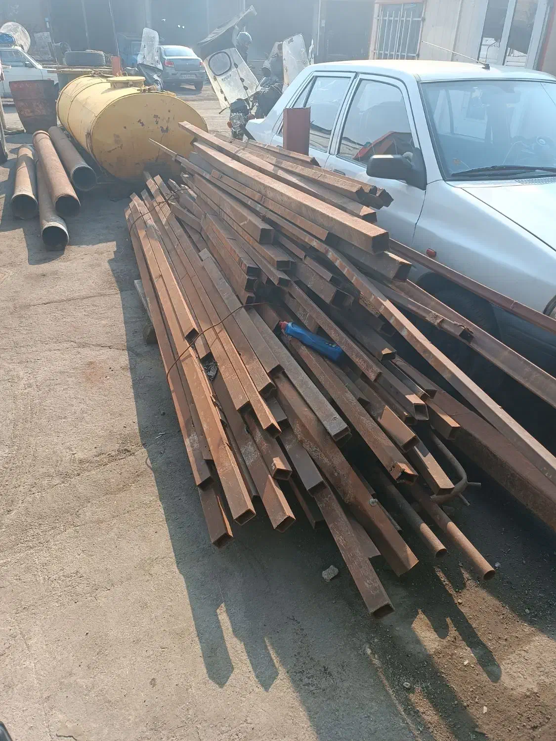 پروفیل 60*40 ۳ متری و لوله آب|عمدهفروشی|ری, بازار آهن|دیوار