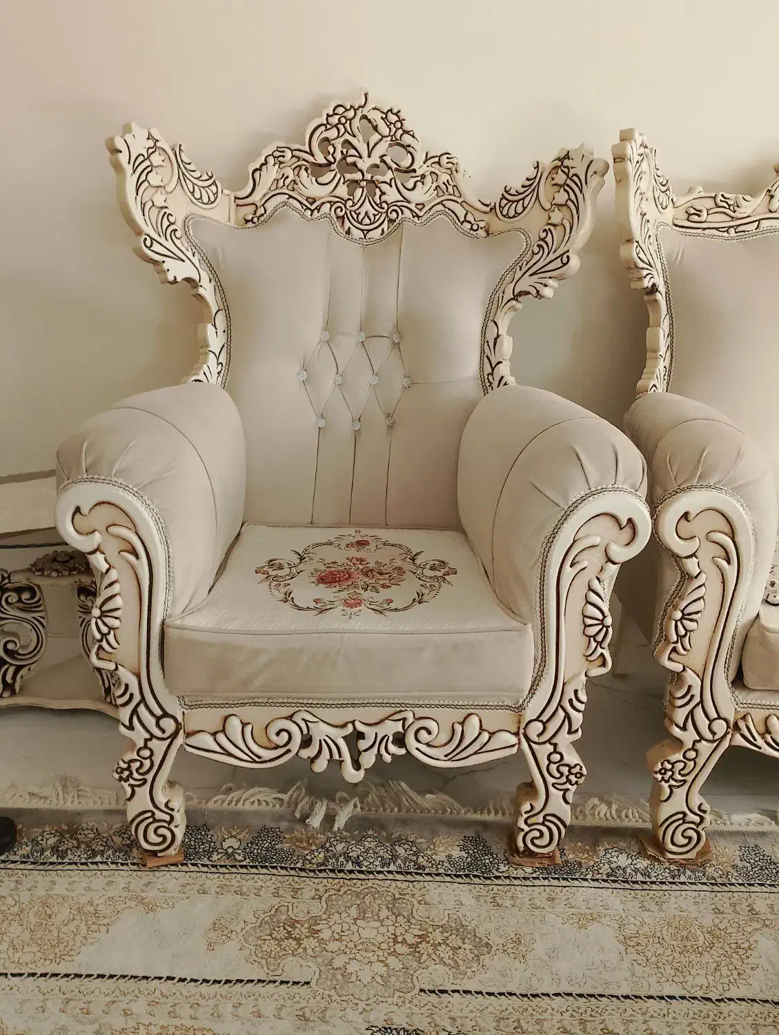 مبل نیمه سلطنتی|مبلمان خانگی و میز عسلی|چناران, |دیوار