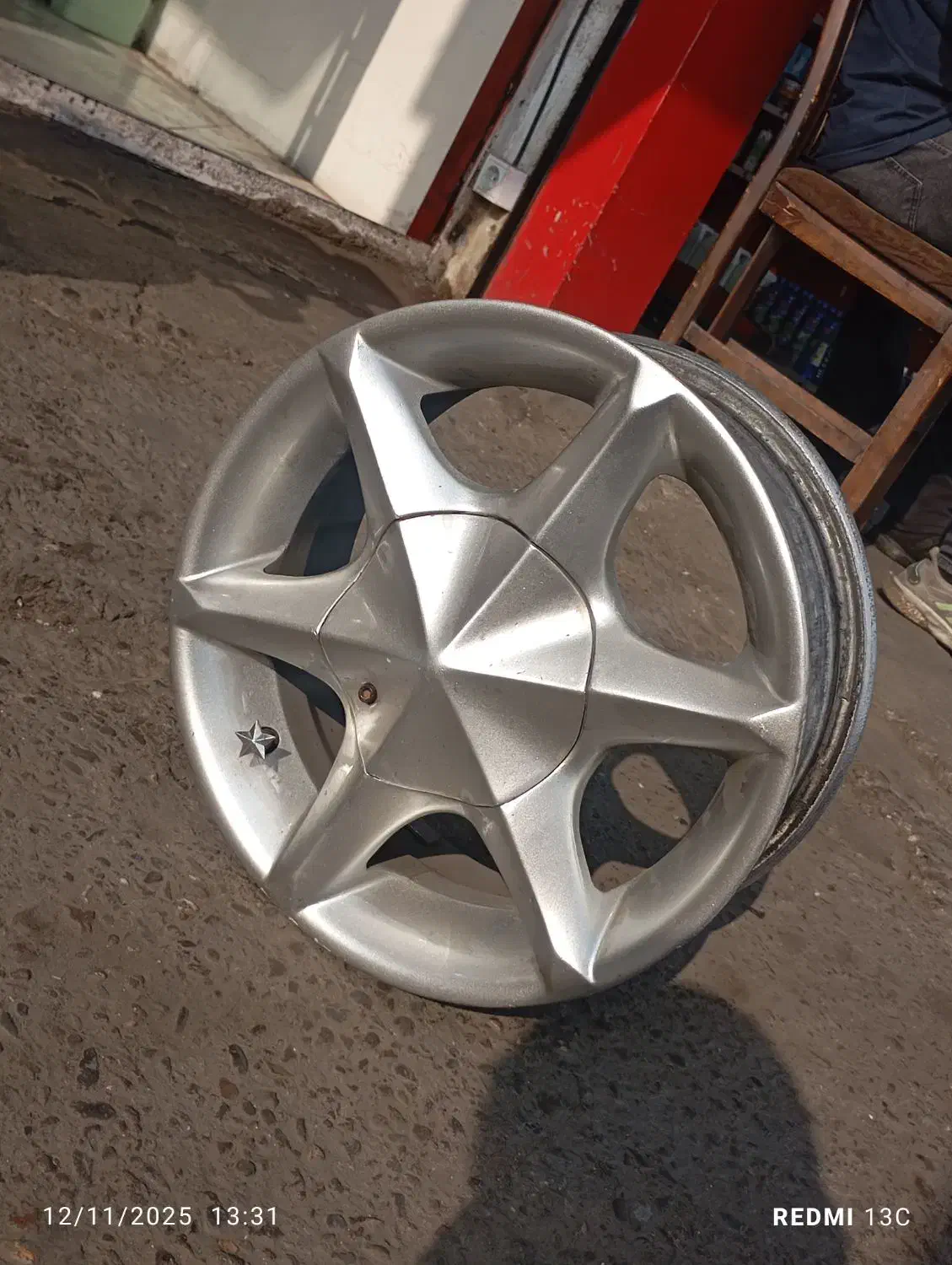 رینگ 8پیچ پرایدی سینا تیبا هدرز پرایدی|قطعات یدکی و لوازم جانبی|رشت, شهرک شهید رجایی|دیوار