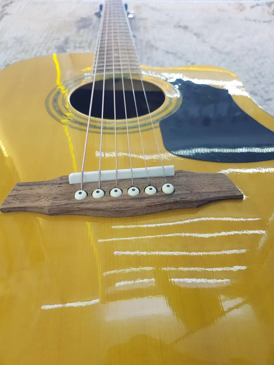 گیتار اکوستیک حرفه ای رودریگرز اورجینال|گیتار، بیس، امپلیفایر|ایلام, |دیوار