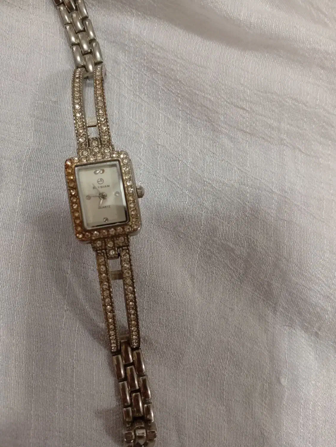 دو عدد ساعت زنانه|ساعت|رشت, شهرک صبا|دیوار