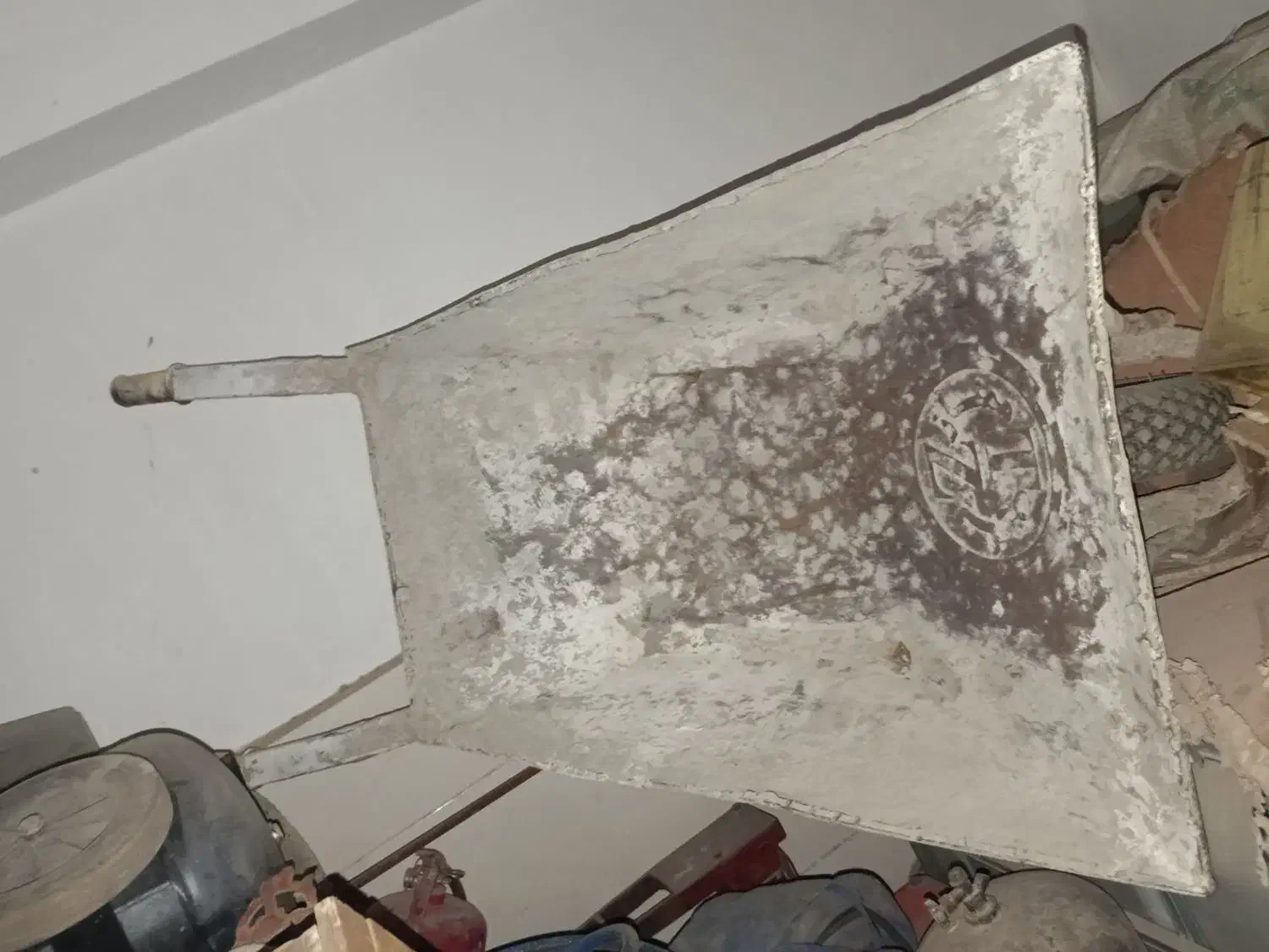 فرغون در ح نو کاملاسالم|ابزارآلات|تبریز, |دیوار