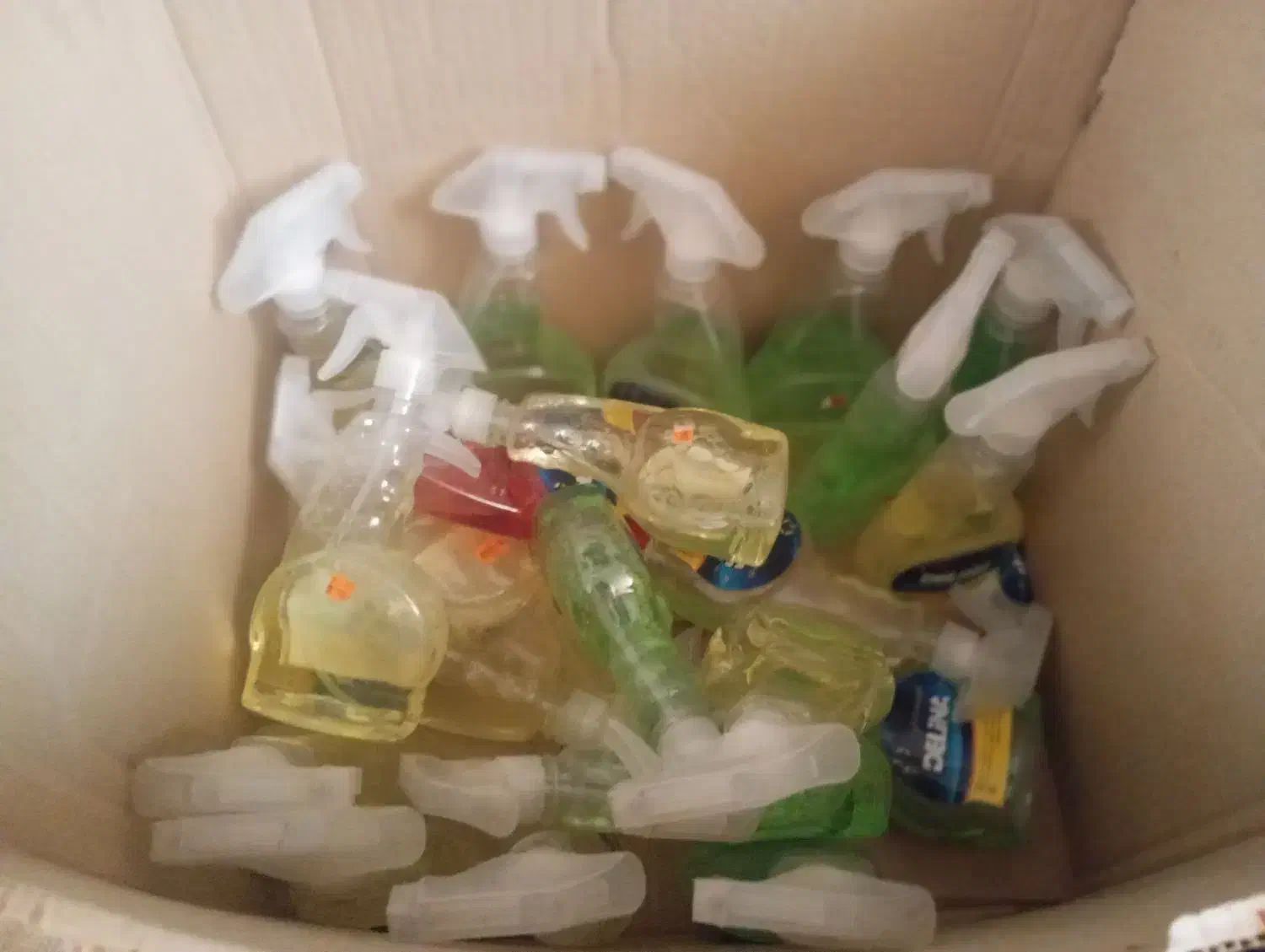 شیشه پاک کن|مواد شوینده و دستمال کاغذی|کوه چنار, |دیوار