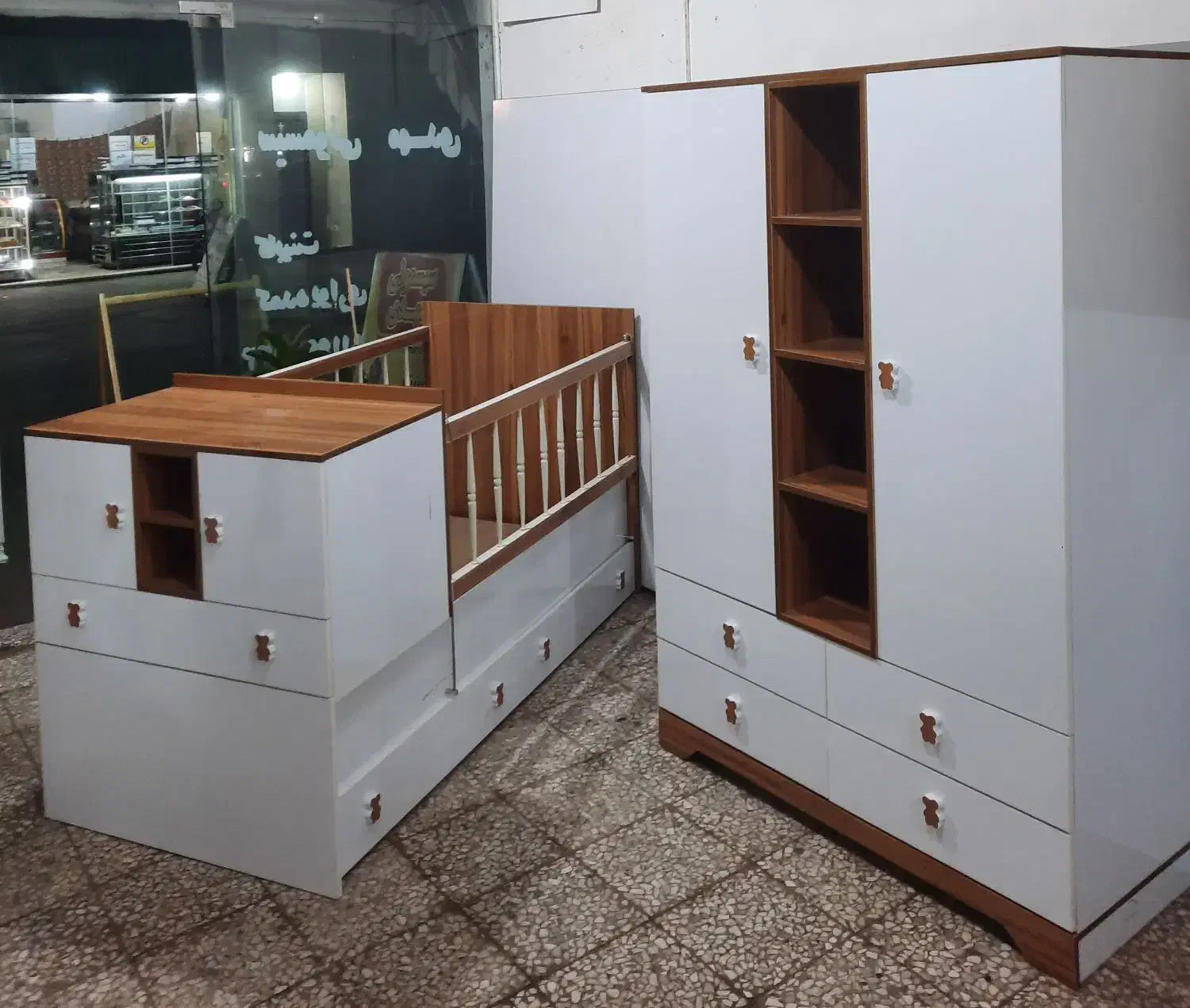 تولیدی سیسمونی کودک و سرویس خواب بزرگسال|تخت و سرویس خواب|رشت, پیرکلاچای|دیوار