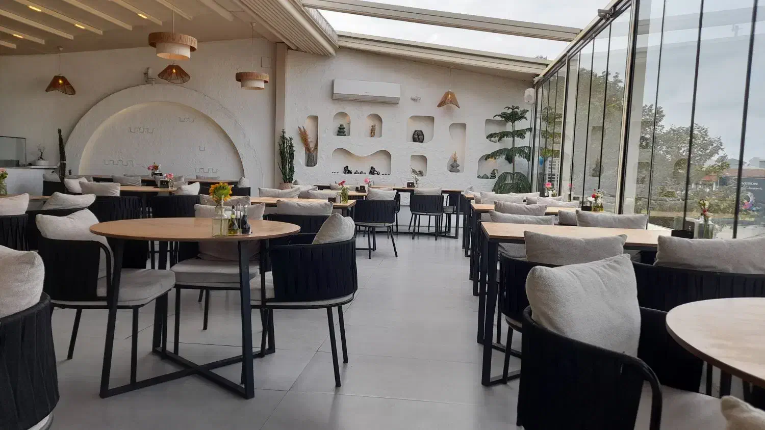 استخدام کافه رستوران|استخدام خدمات فروشگاه و رستوران|رشت, پیرسرا|دیوار