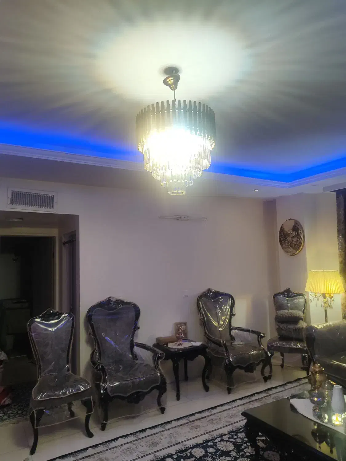 لوستر ۸ شاخه تمیز و زیبا|لوستر و چراغ آویز|تهران, امیر بهادر|دیوار