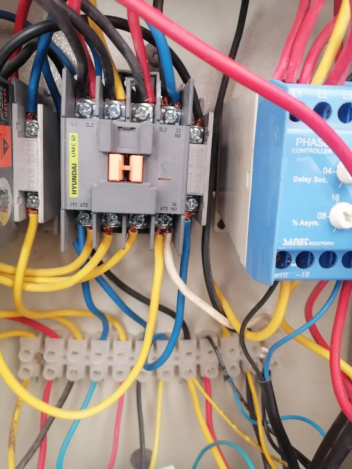 برق کاری.رفع اتصال.نصب آیفون.نور پردازی نصب لوستر|خدمات پیشه و مهارت|تبریز, |دیوار