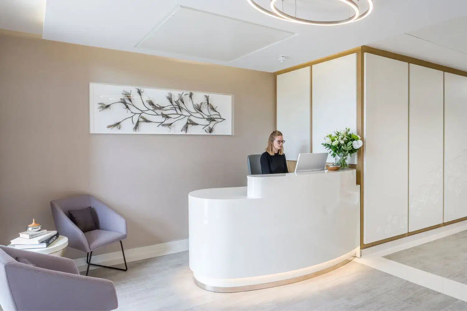 منشی مطب پزشک|استخدام درمانی، زیبایی، بهداشتی|بم, |دیوار