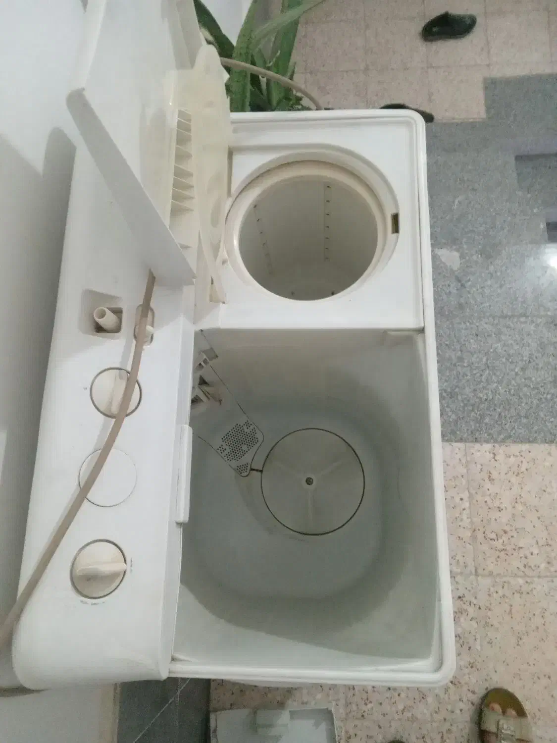 لباسشویی|ماشین لباسشویی و خشک‌کن لباس|شیراز, کوشک میدان|دیوار