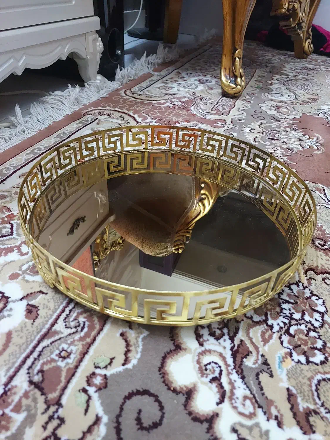 سینی ورساچه و مجسمه طلایی|مجسمه، تندیس، ماکت|شهریار, شهرک وائین|دیوار