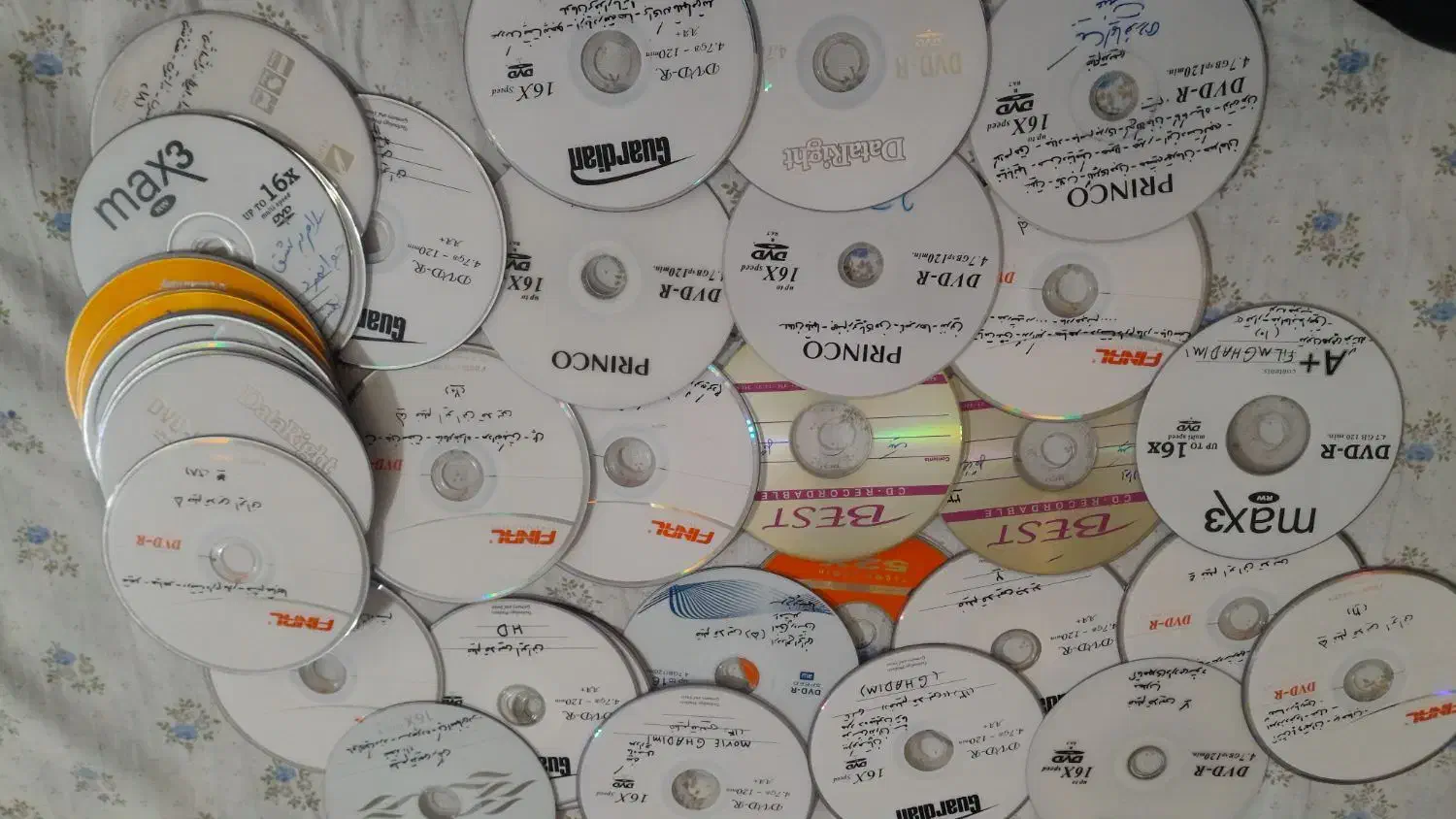 سی دی قدیمی سی دی فیلم|فیلم و موسیقی|تبریز, |دیوار