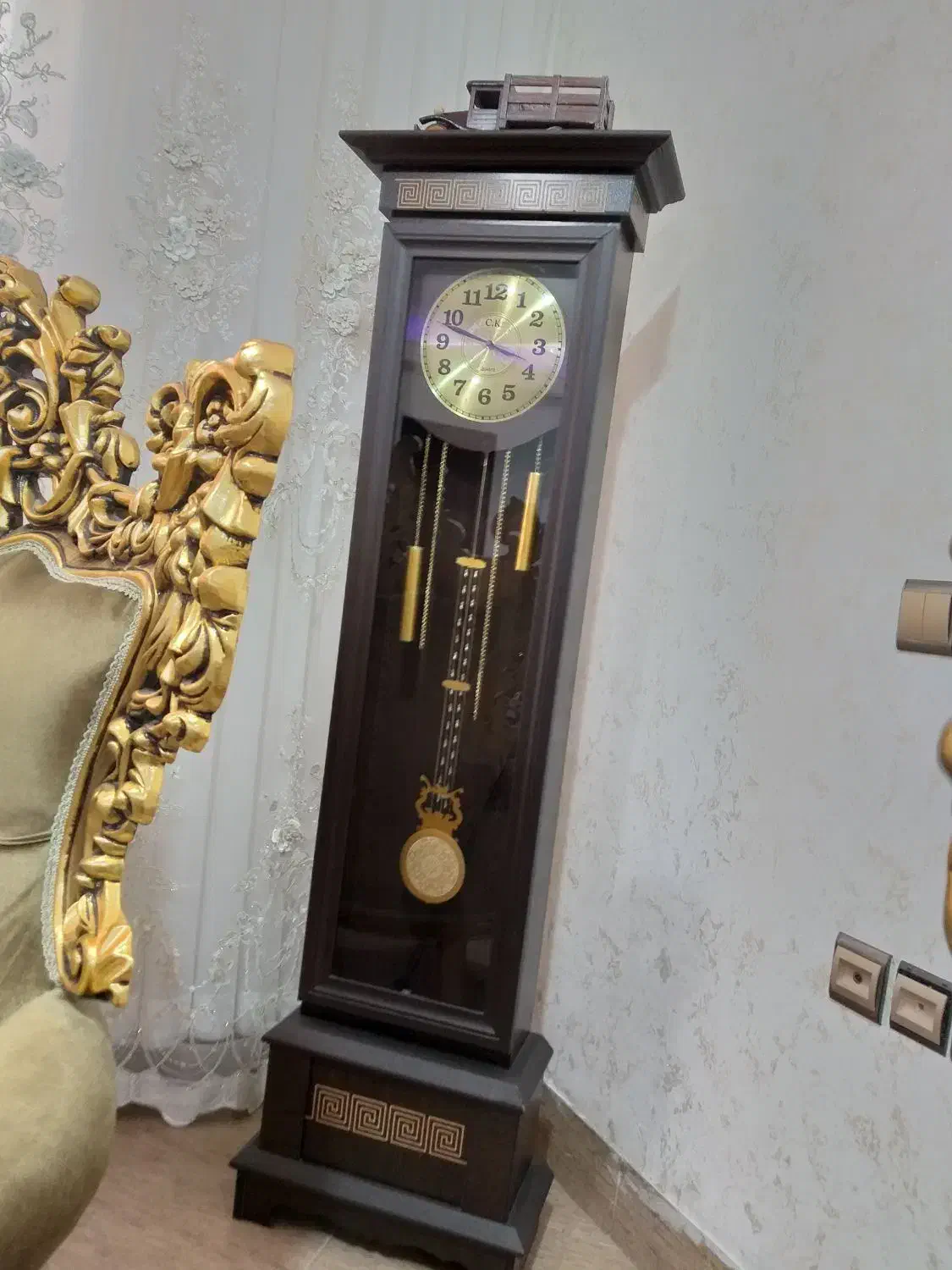 ساعت ایستاده تمیز و سالم بدون خط و خش|ساعت دیواری و تزئینی|دورود, |دیوار