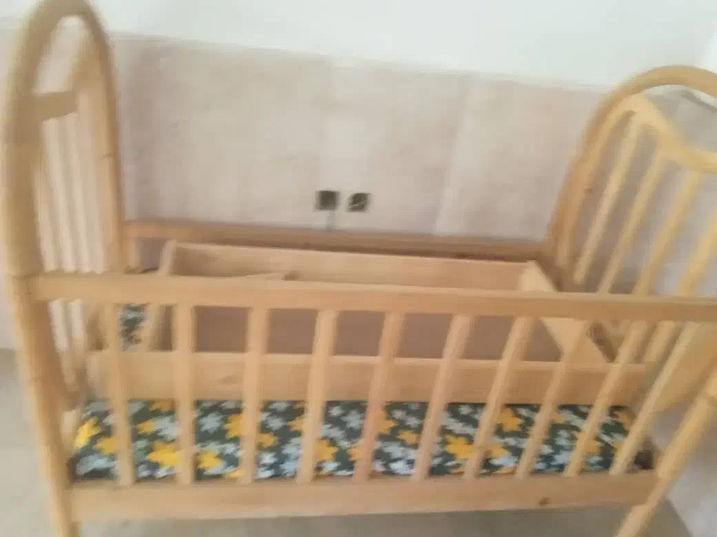 تخت چوبی کودک|تخت و صندلی بچه|ارومیه, |دیوار