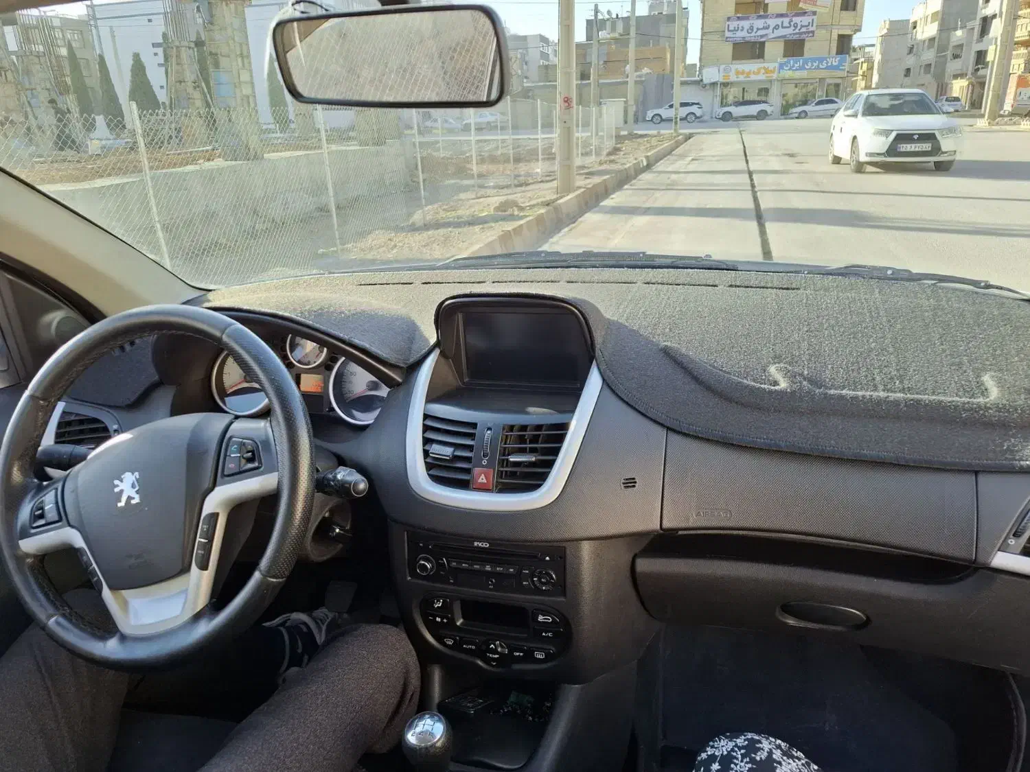 پژو ۲۰۷|خودرو سواری و وانت|مرودشت, دولت آباد|دیوار