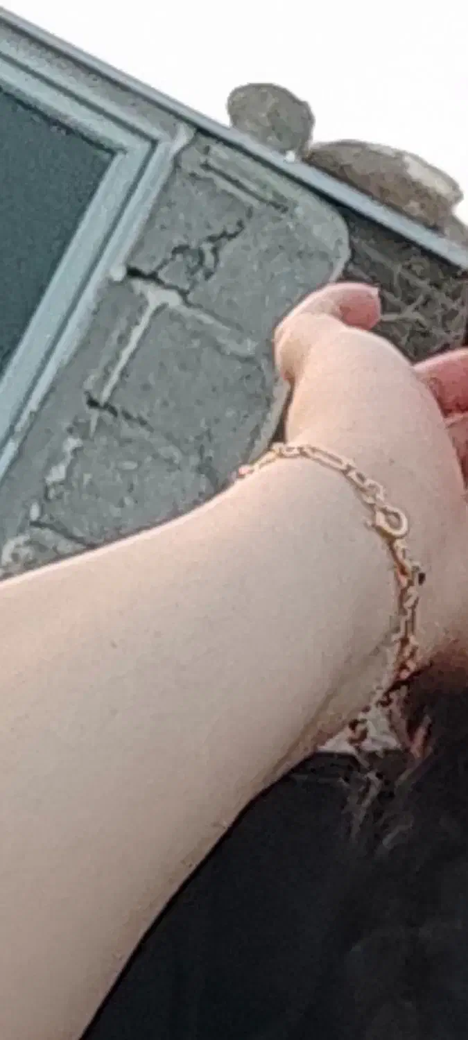 دستبنده طلا(گمشده)|جواهرات|میانه, |دیوار