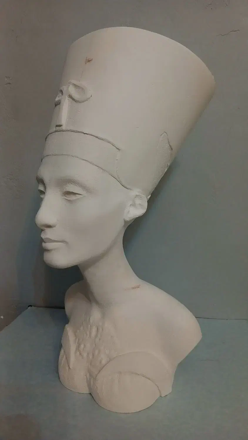 مجسمه نفرتی تی|مجسمه، تندیس، ماکت|تهران, کاج|دیوار