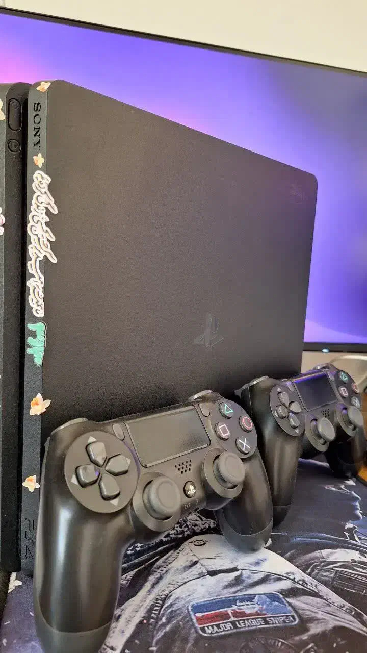 فروش یک دستگاه ps4 یک ترا دودسته|کنسول، بازی ویدئویی و آنلاین|شیراز, احمدی جنوبی|دیوار