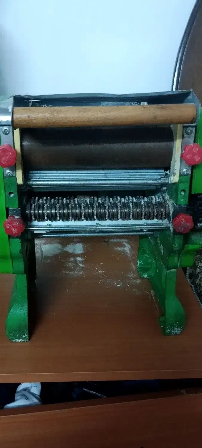 رشته بر‌برقی|ماشین‌آلات صنعتی|خان ببین, |دیوار