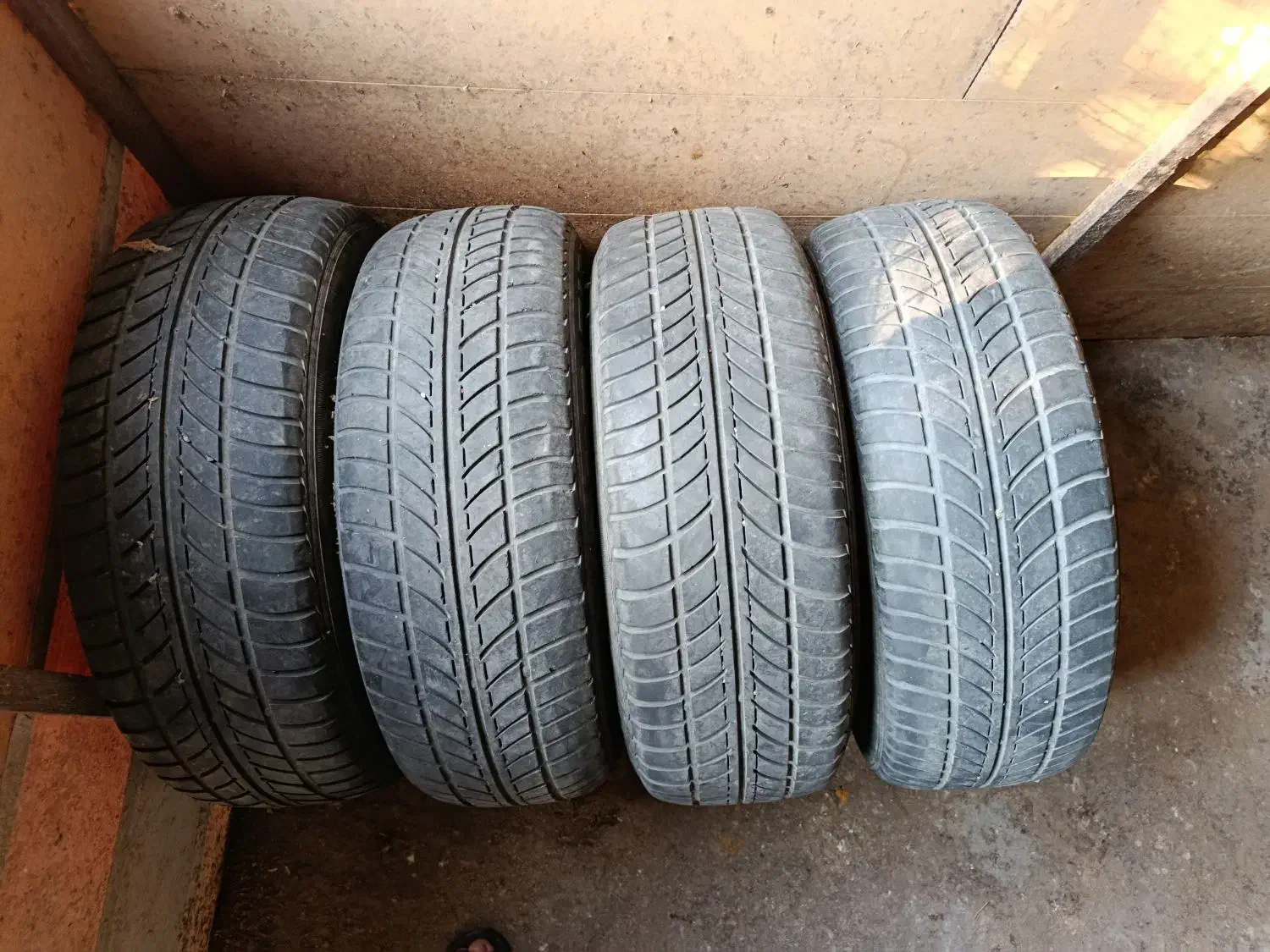 لاستیک یزد تایر 195/65/R15|قطعات یدکی و لوازم جانبی|قائم‌شهر, |دیوار