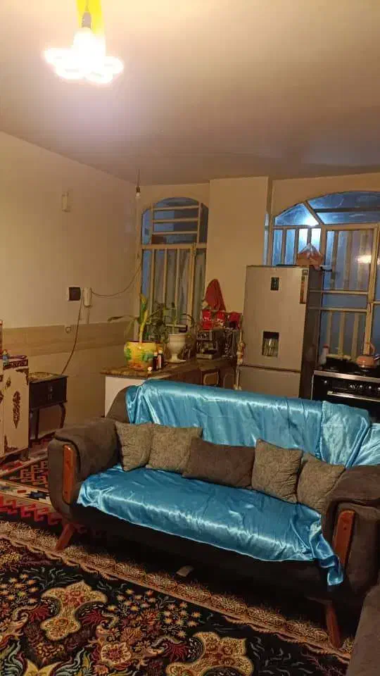 رهن منزل شرقون|اجارهٔ خانه و ویلا|شیراز, شهرک مهرگان|دیوار