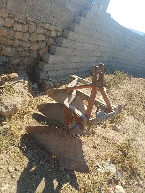 گاو آهن سه خیش|ماشینآلات صنعتی|اندیکا, |دیوار