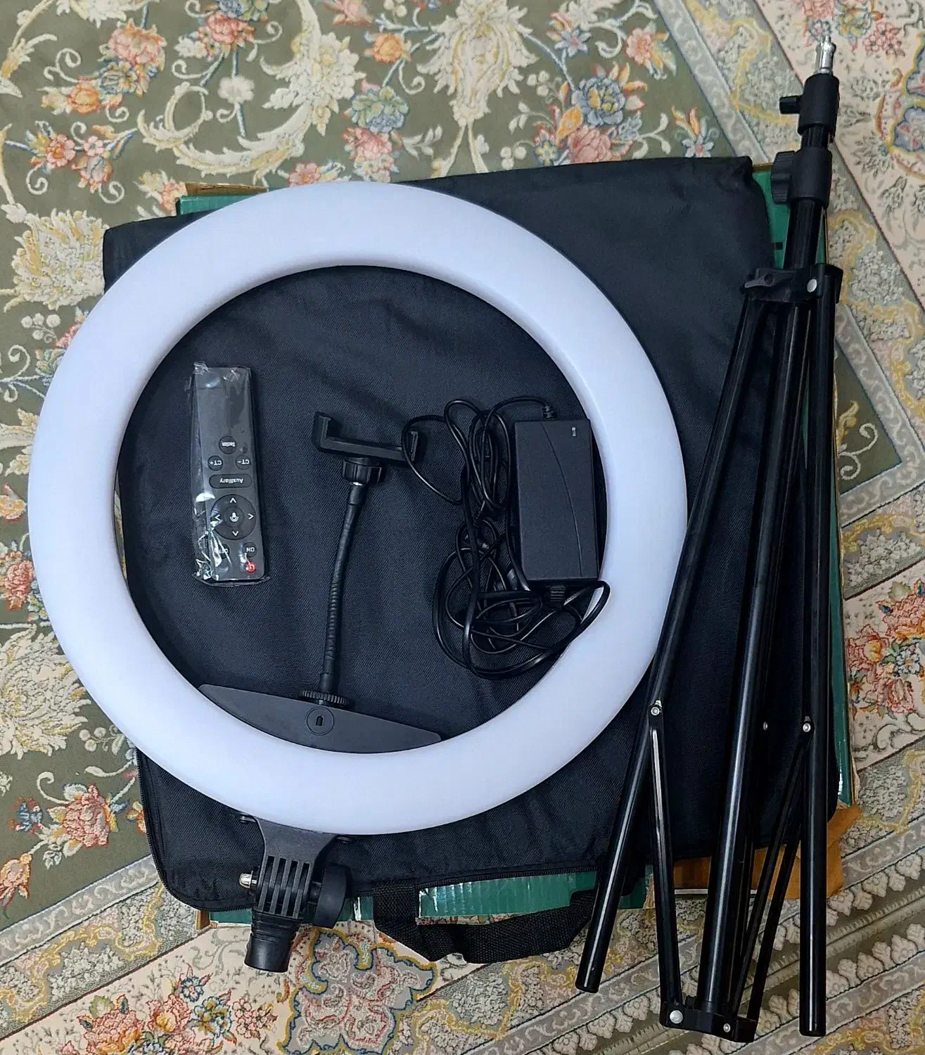 رینگ لایت 18 اینچ کاملا نو|دوربین عکاسی و فیلمبرداری|کرج, کرج نو|دیوار