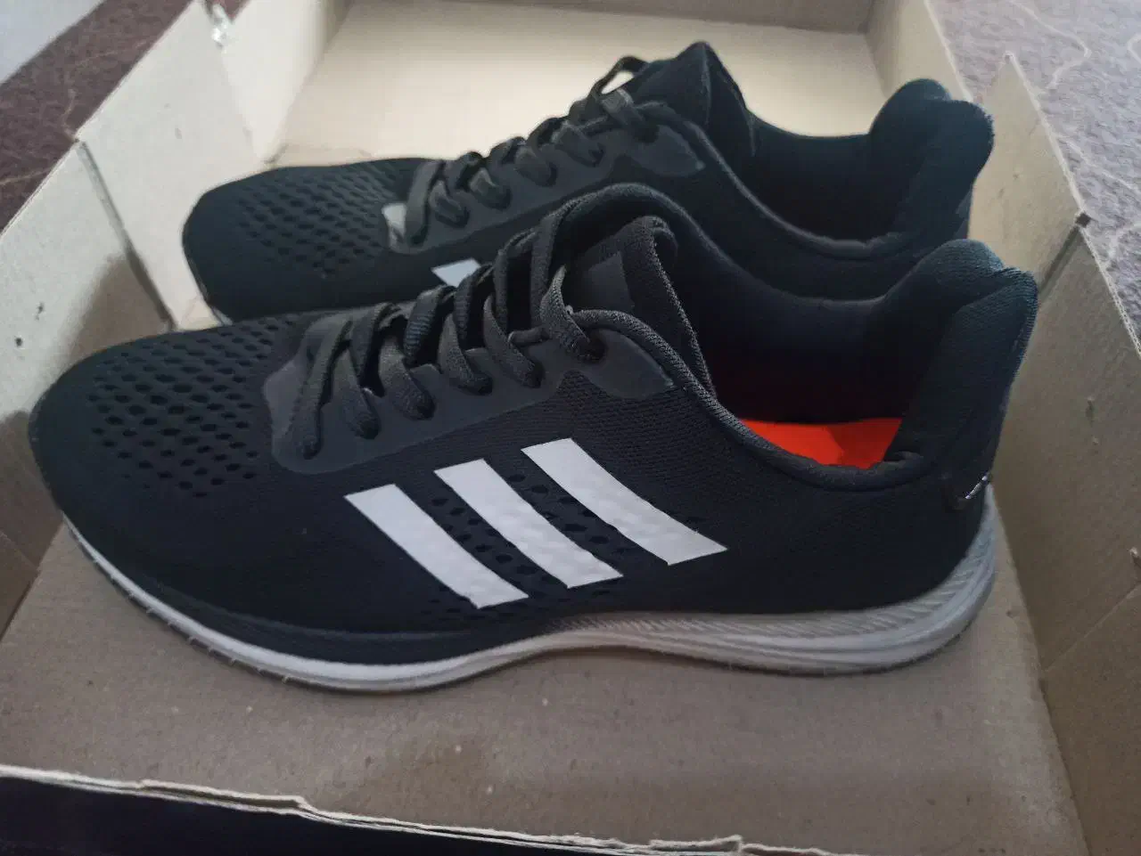 کفش آدیداس اورجینال|کیف، کفش، کمربند|بیرجند, |دیوار