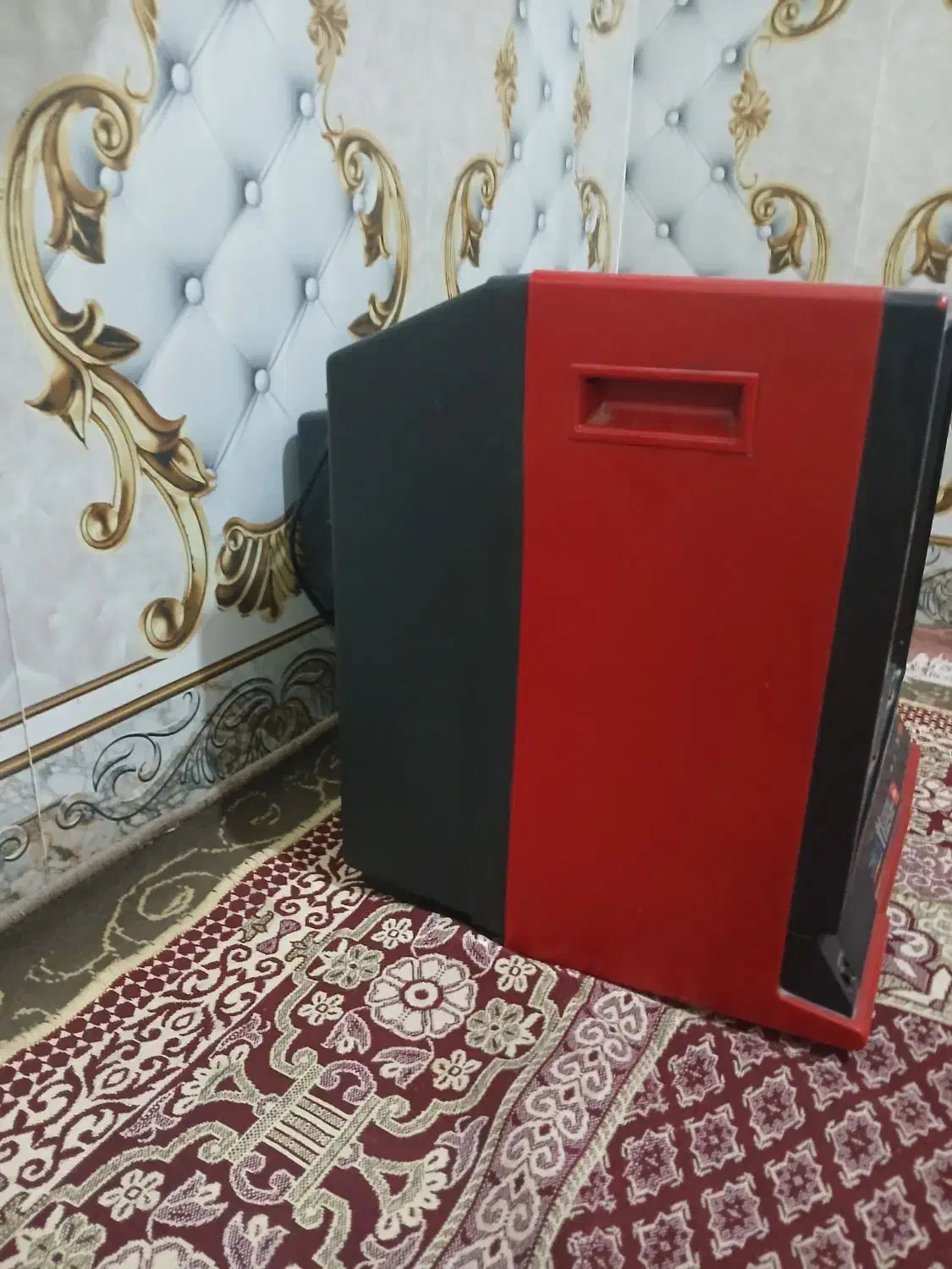 تلوزیون قدیمی|تلویزیون و پروژکتور|اهواز, کوی علوی|دیوار