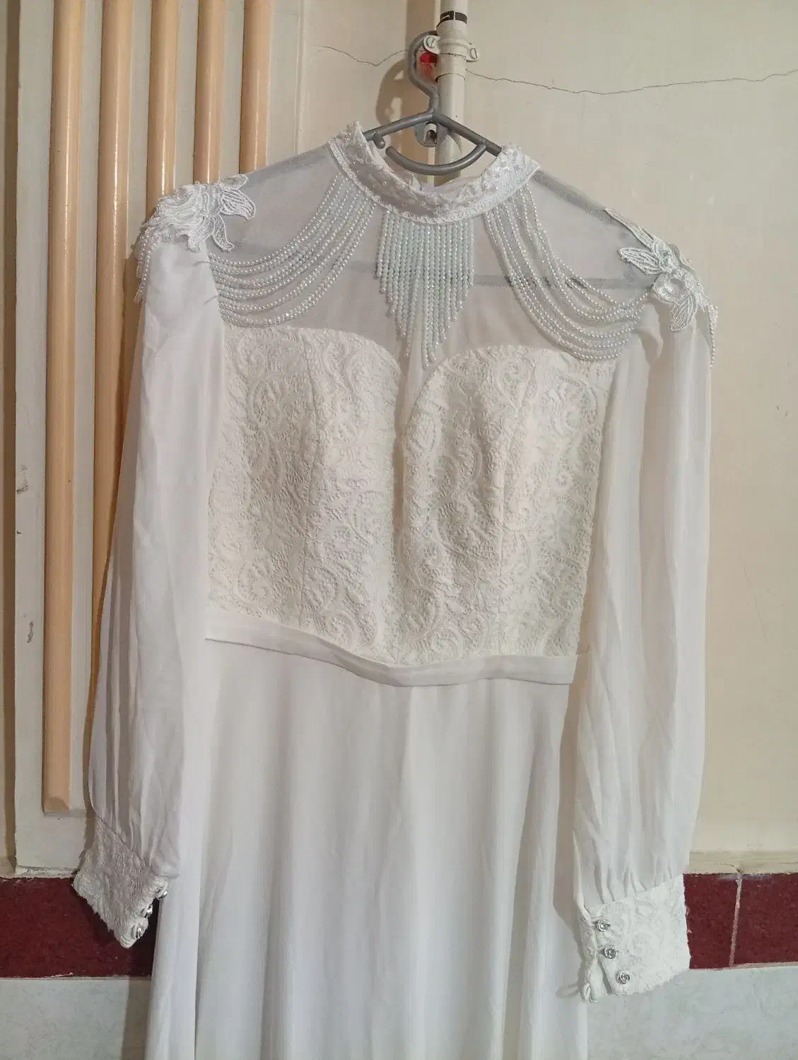 لباس مجلسی|لباس|هرسین, |دیوار