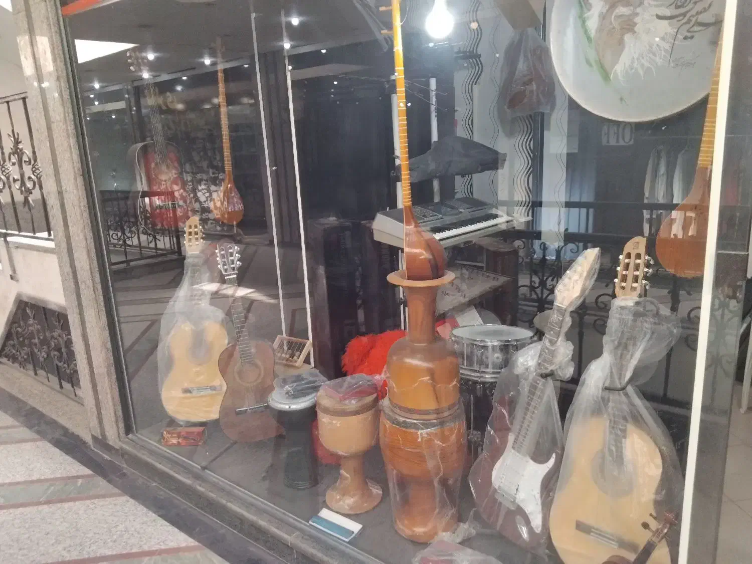 گالری موسیقی پارس و ماژ|گیتار، بیس، امپلیفایر|اندیمشک, |دیوار