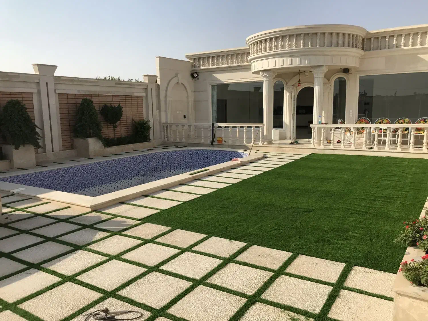 نصب پارکت کفپوش ترموود قرنیز چمن اپوکسی آیینه|خدمات پیشه و مهارت|اصفهان, باغ نگاره|دیوار