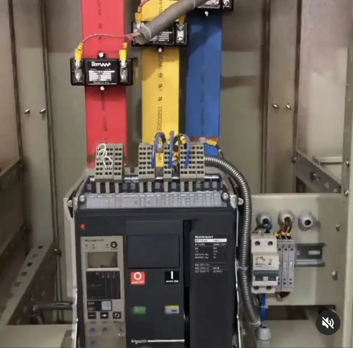 طراحی و مونتاژ تابلو برق صنعتی و تعمیرات تخصصی|خدمات پیشه و مهارت|شاهینشهر, شهرک صنعتی|دیوار