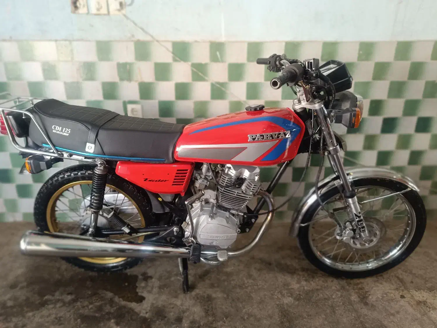 پرواز 200|موتورسیکلت|انبارآلوم, |دیوار