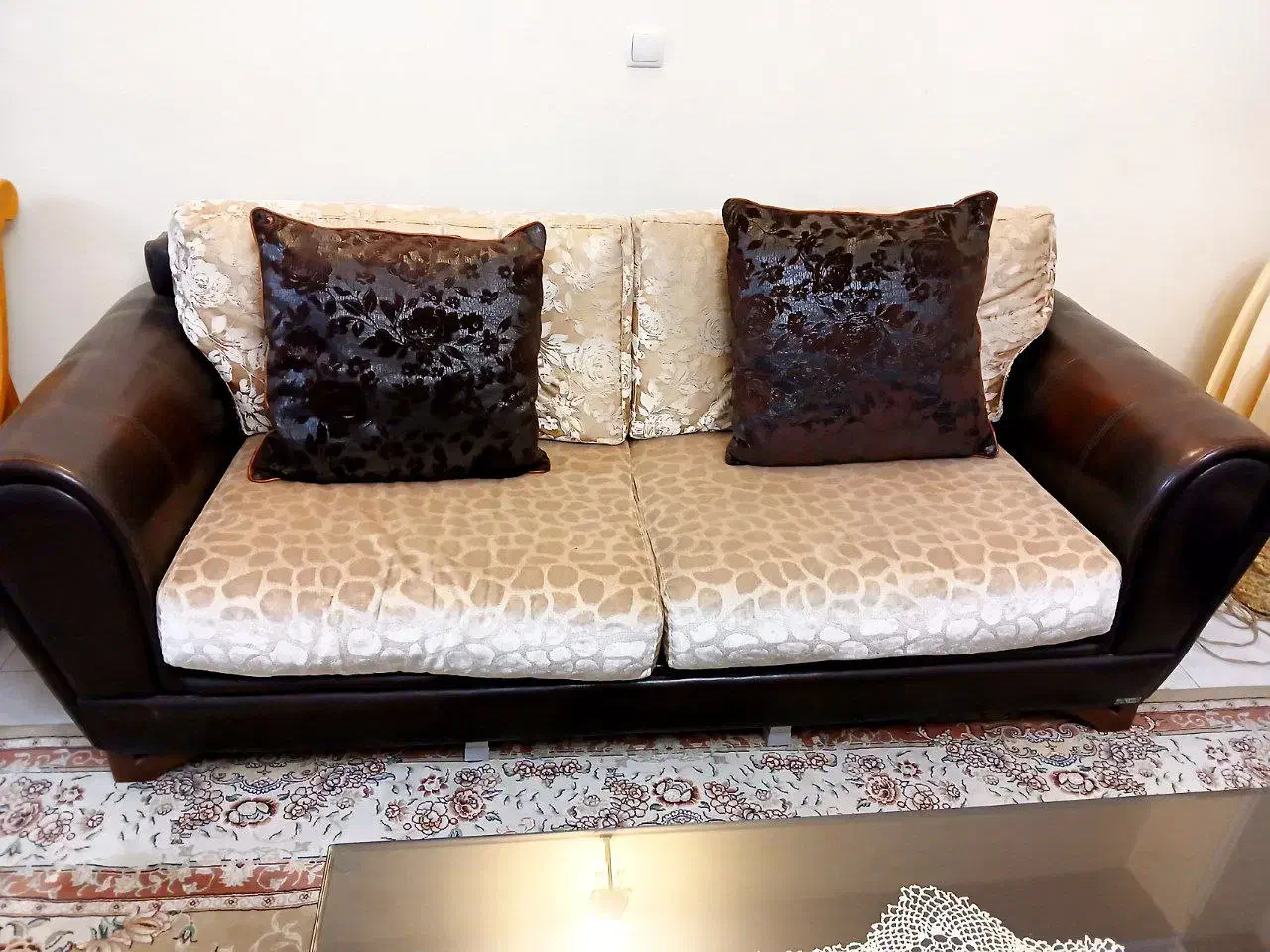 مبل راحتی کار کرده سالم|مبلمان خانگی و میز عسلی|کرج, مصباح|دیوار