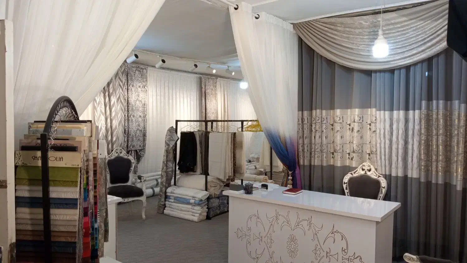 پرده تورپتینه خیلی ضخیم|پرده، رانر، رومیزی|مشهد, شهید مطهری|دیوار